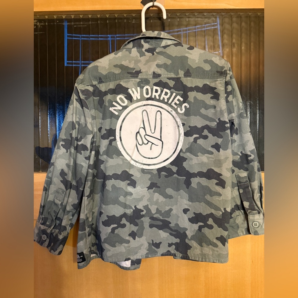 F4A Feather 4 Arrow Kids Size 6 Boutique Button Front Camo PEACE OUT Shirt